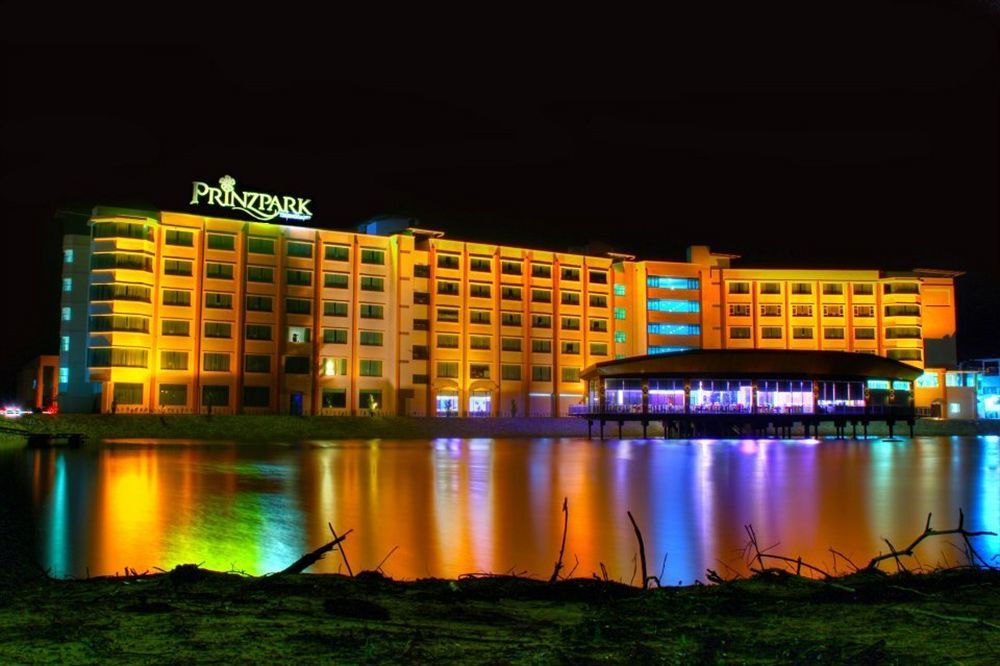 The Regency Waterfront Hotel Kuala Terengganu Exterior photo